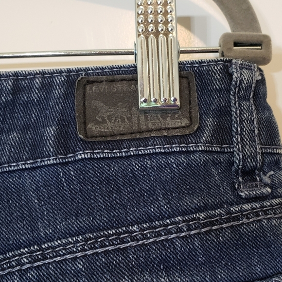 Levi's Denim Bermuda Shorts Mid-'Rise Stretch Size 13 Button Flap Pockets - Picture 8 of 10